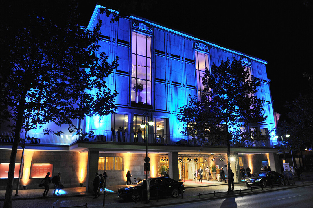 Opernhaus Düsseldorf bei Nacht
