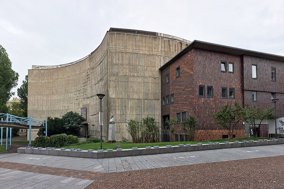 The curved Beethoven-Saal exterior of the Liederhalle in Stuttgart