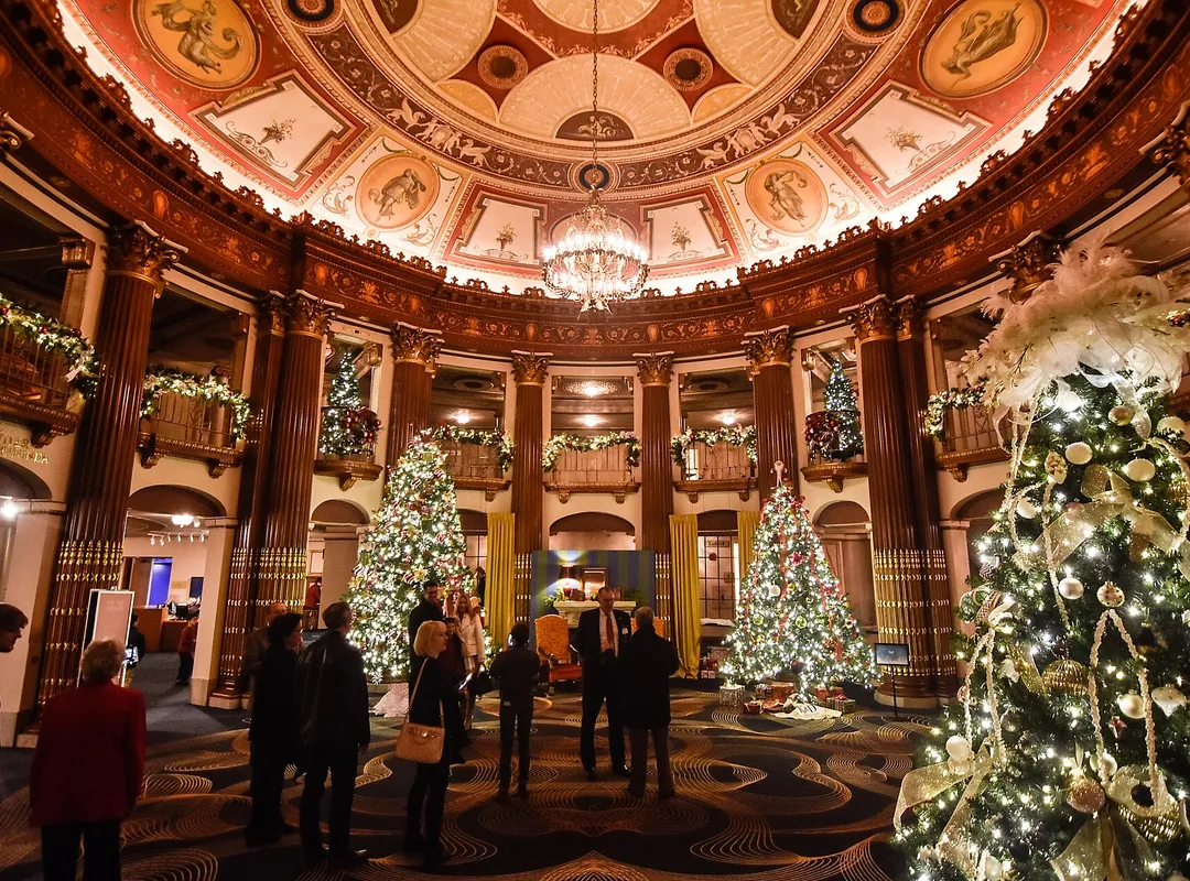 Rotunda lobby of the Allen Theatre, Cleveland