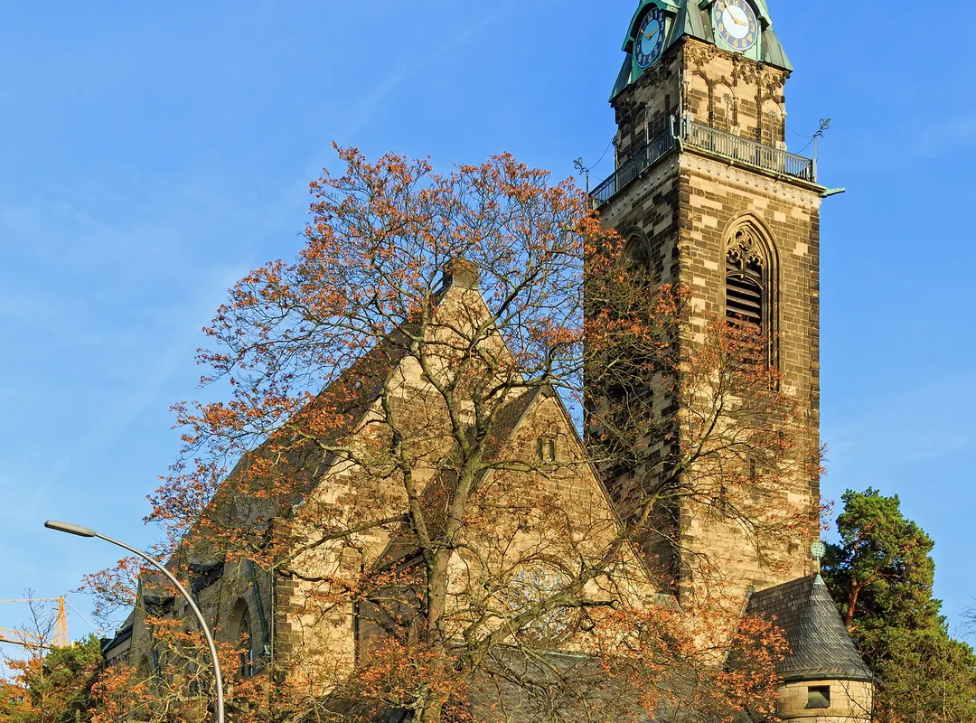 Grunewaldkirche on Bismarckallee