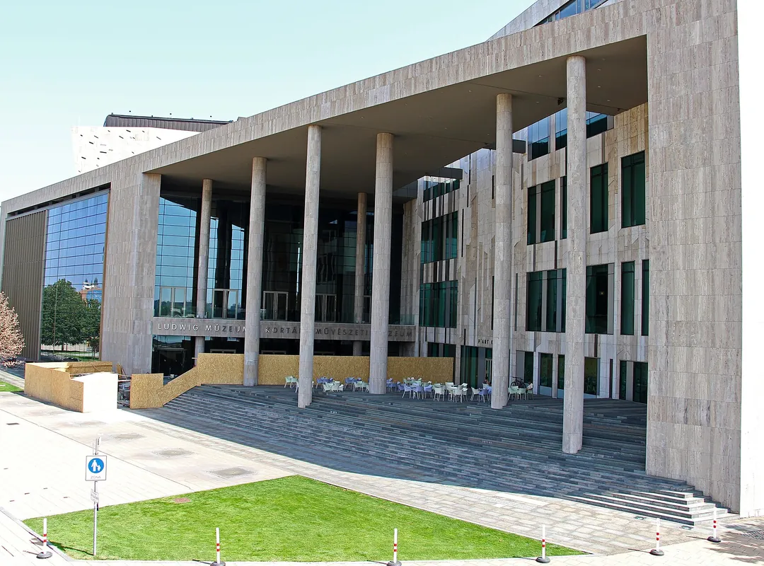 Müpa Budapest on the Danube bank