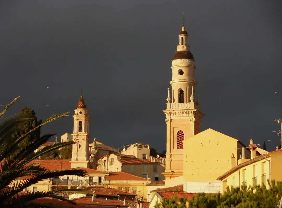 Parvis de la Basilique Saint-Michel-Archange, Menton