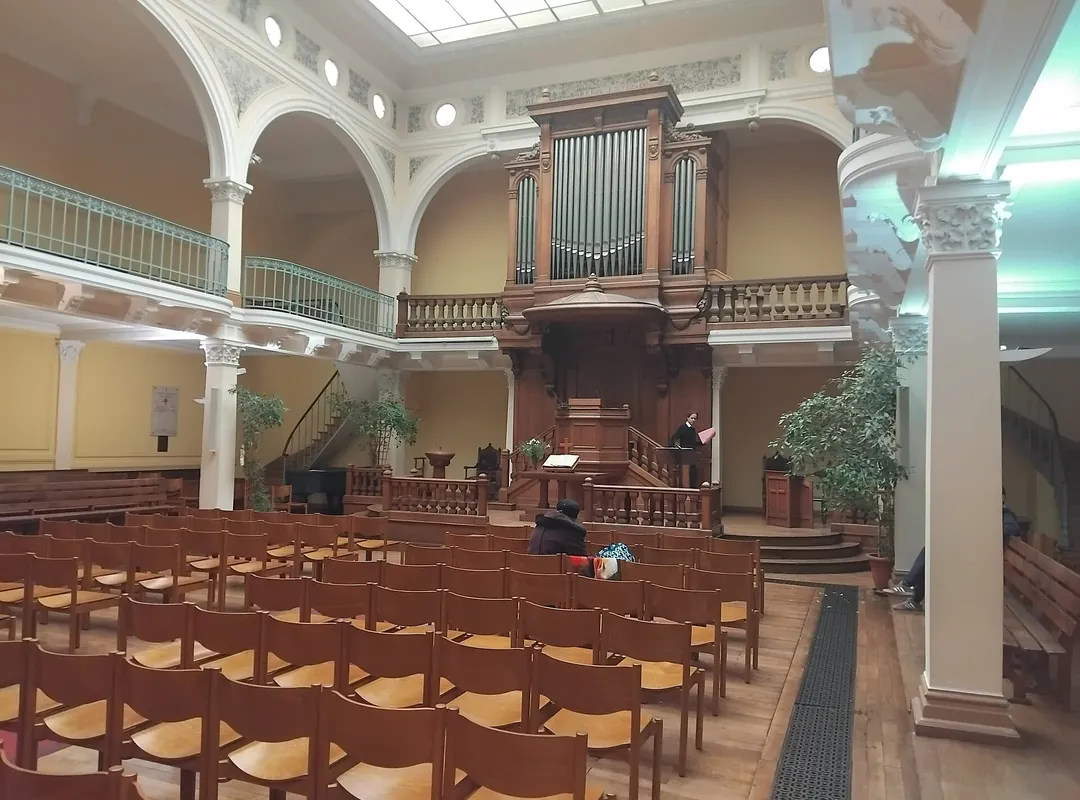The nave of the Temple du Foyer de l'Âme