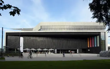 Musiktheater Linz building