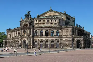 Semperoper building