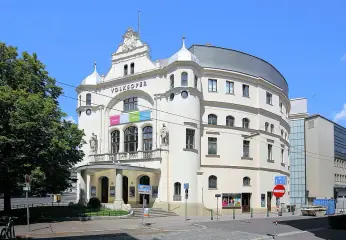 Volksoper building