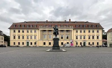 Hochschule für Musik FRANZ LISZT – Fürstenhaus building