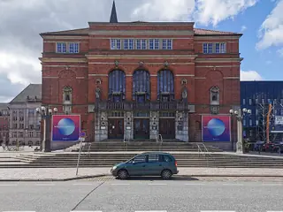 Opernhaus Kiel building