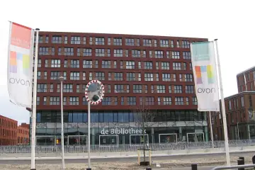 Bibliotheek Kanaleneiland building