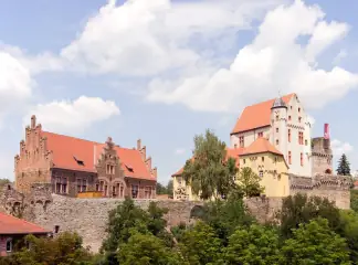 Burg Alzenau building