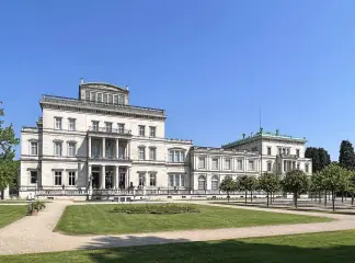 Villa Hügel building