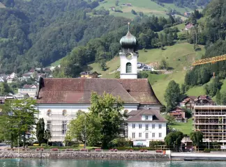 Pfarrkirche St. Marzellus building