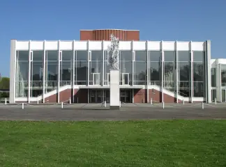 Heinz-Hilpert-Theater building