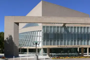 Morton H. Meyerson Symphony Center building