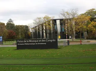 Palais de la Musique et des Congrès building