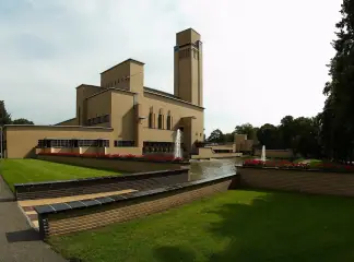 Raadhuis Hilversum building