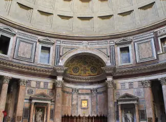 Pantheon (Santa Maria ad Martyres) building