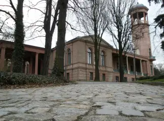 Schloss Biesdorf building