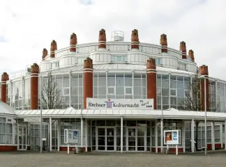 theater itzehoe building