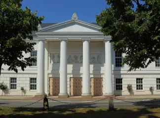 Theater Putbus building