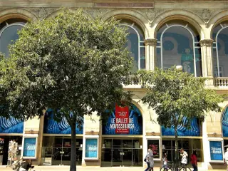 Théâtre de la Ville – Sarah Bernhardt building