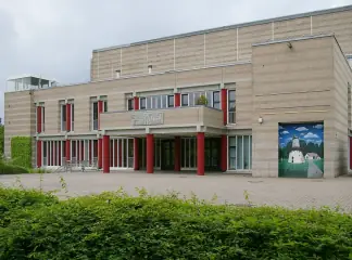 Erich-Göpfert-Stadthalle building