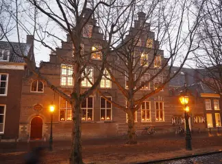 Utopa Weeshuis building