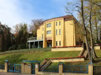 Villa Esche building