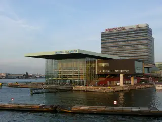 Muziekgebouw aan 't IJ building